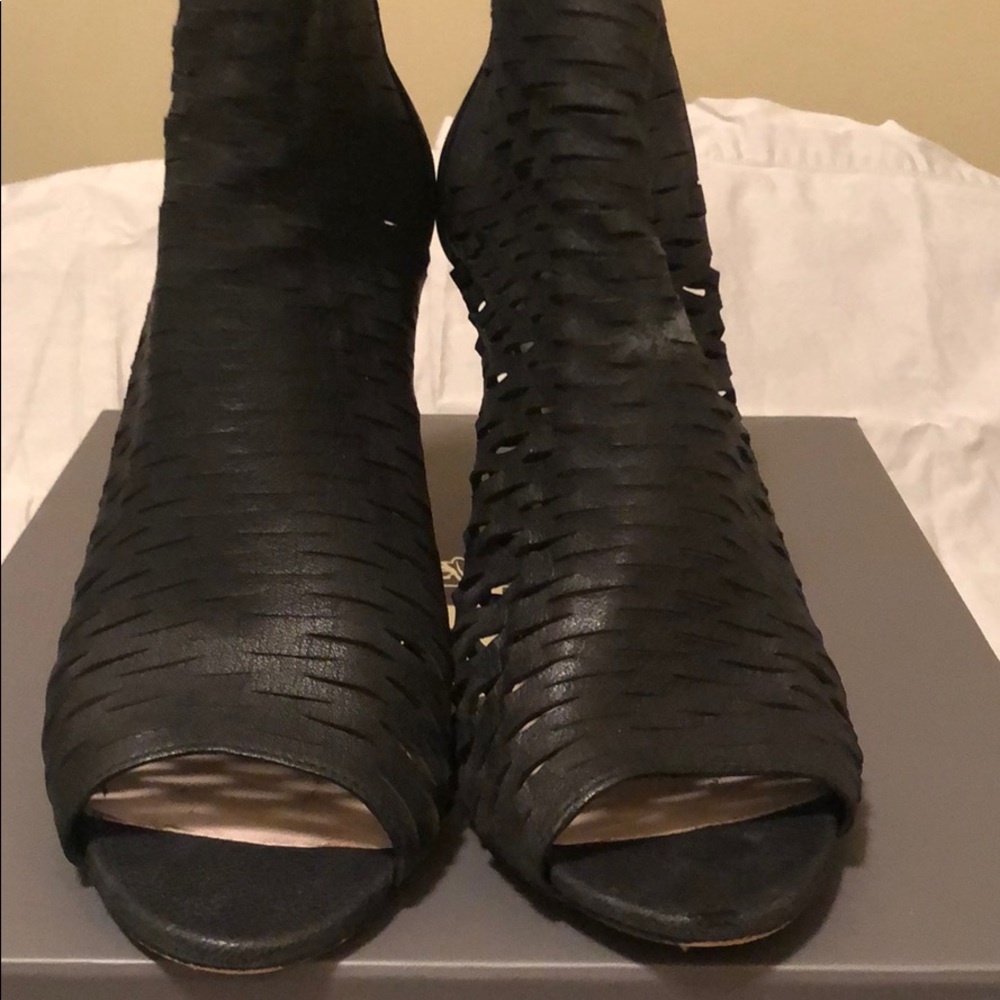 Vince camuto back zip. open toe mesh bootie